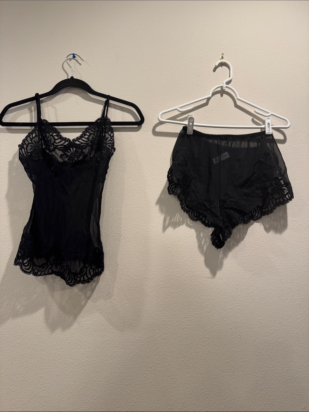 Oscar de la Renta Sleepwear Black Lace Camisole & Short Set